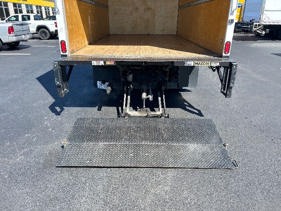 Light Duty Box Truck-Light and Medium Duty Trucks-Isuzu-2023-NPR EFI-Greensboro-NC-71,856\n\t\tmiles-$ 49,500 - Image 9