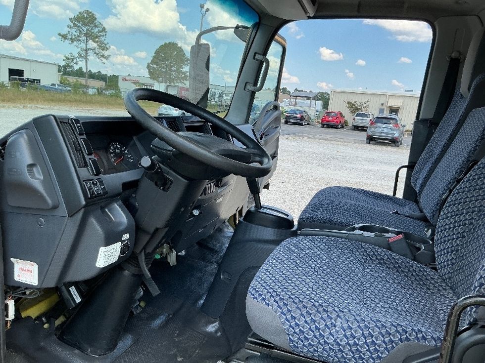 Light Duty Box Truck-Light and Medium Duty Trucks-Isuzu-2023-NPR EFI-Gulfport-MS-128,037\n\t\tmiles-$ 38,500 - Image 17