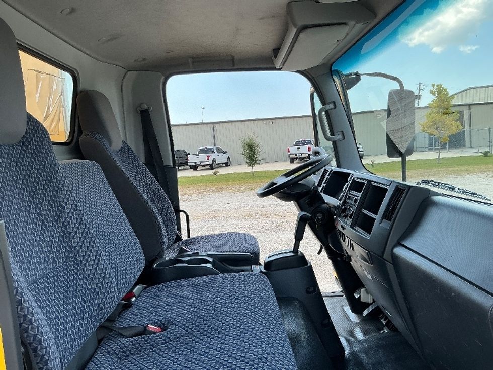 Light Duty Box Truck-Light and Medium Duty Trucks-Isuzu-2023-NPR EFI-Gulfport-MS-128,037\n\t\tmiles-$ 38,500 - Image 22