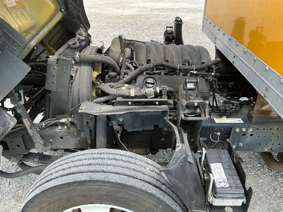 Light Duty Box Truck-Light and Medium Duty Trucks-Isuzu-2023-NPR EFI-Gulfport-MS-128,037\n\t\tmiles-$ 38,500 - Image 24