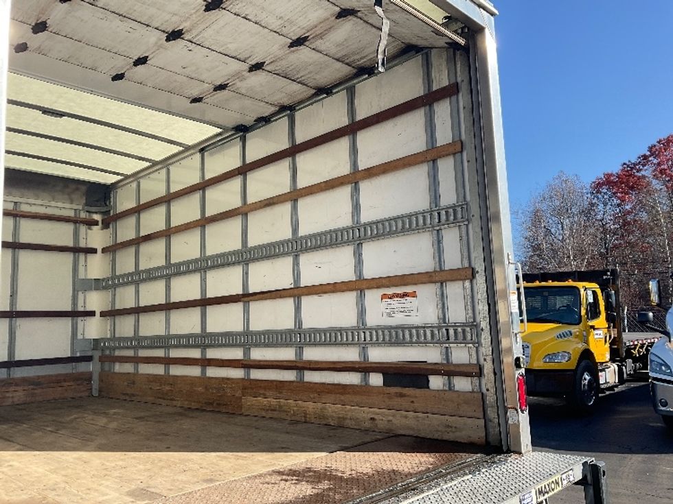 Light Duty Box Truck-Light and Medium Duty Trucks-Isuzu-2023-NPR EFI-Jessup-PA-122,569\n\t\tmiles-$ 40,250 - Image 11