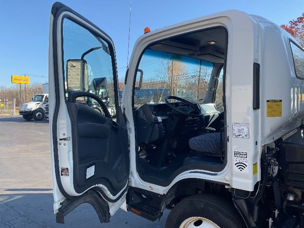 Light Duty Box Truck-Light and Medium Duty Trucks-Isuzu-2023-NPR EFI-Jessup-PA-122,569\n\t\tmiles-$ 40,250 - Image 15