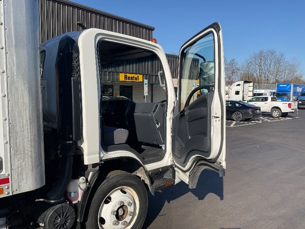 Light Duty Box Truck-Light and Medium Duty Trucks-Isuzu-2023-NPR EFI-Jessup-PA-122,569\n\t\tmiles-$ 40,250 - Image 19
