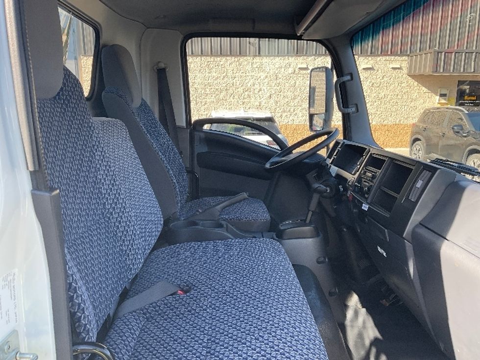 Light Duty Box Truck-Light and Medium Duty Trucks-Isuzu-2023-NPR EFI-Jessup-PA-122,569\n\t\tmiles-$ 40,250 - Image 21