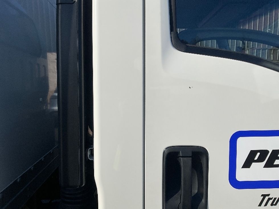 Light Duty Box Truck-Light and Medium Duty Trucks-Isuzu-2023-NPR EFI-Jessup-PA-122,569\n\t\tmiles-$ 40,250 - Image 26