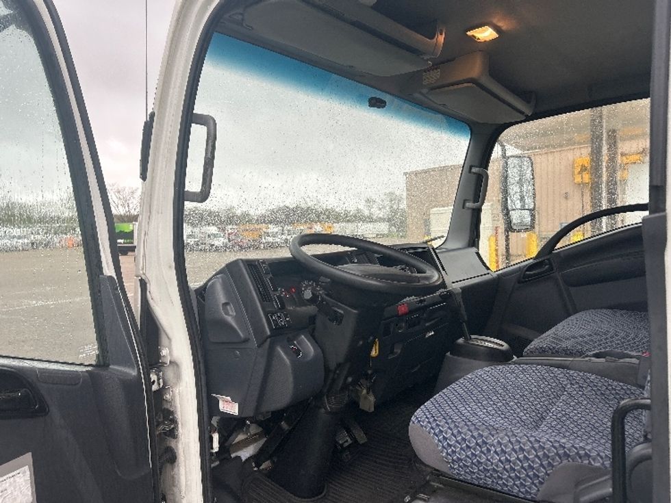 Light Duty Box Truck-Light and Medium Duty Trucks-Isuzu-2023-NPR EFI-Kalamazoo-MI-190,000\n\t\tmiles-$ 29,250 - Image 16