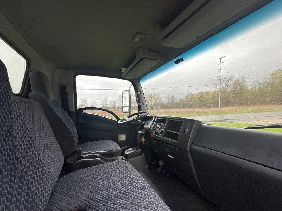 Light Duty Box Truck-Light and Medium Duty Trucks-Isuzu-2023-NPR EFI-Kalamazoo-MI-190,000\n\t\tmiles-$ 29,250 - Image 22