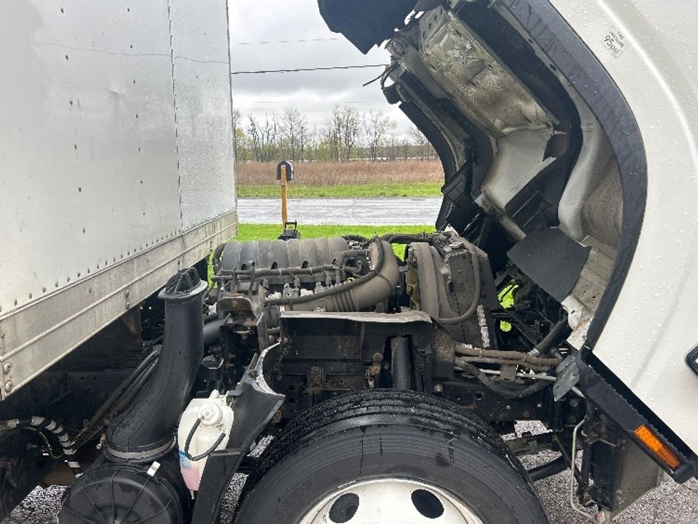Light Duty Box Truck-Light and Medium Duty Trucks-Isuzu-2023-NPR EFI-Kalamazoo-MI-190,000\n\t\tmiles-$ 29,250 - Image 23