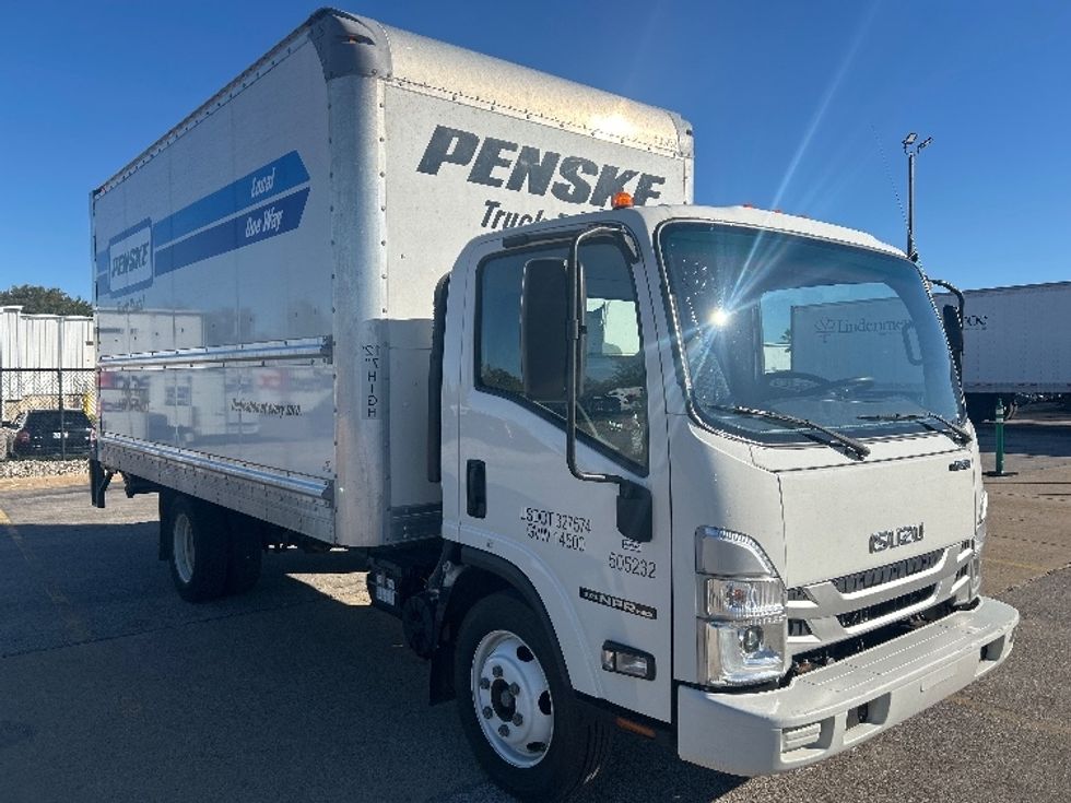Light Duty Box Truck-Light and Medium Duty Trucks-Isuzu-2023-NPR EFI-Kentwood-MI-140,897\n\t\tmiles-$ 35,500 - Image 1
