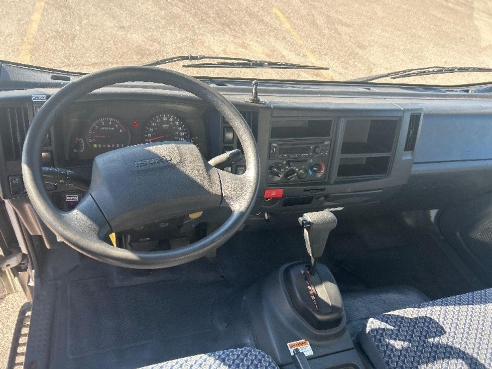 Light Duty Box Truck-Light and Medium Duty Trucks-Isuzu-2023-NPR EFI-Kentwood-MI-140,897\n\t\tmiles-$ 35,500 - Image 18