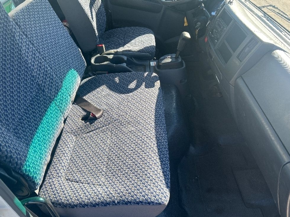 Light Duty Box Truck-Light and Medium Duty Trucks-Isuzu-2023-NPR EFI-Kentwood-MI-140,897\n\t\tmiles-$ 35,500 - Image 21