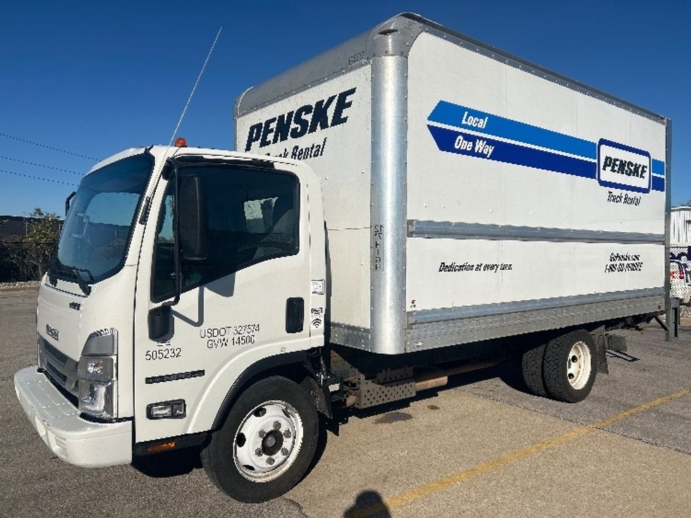 2023 Isuzu NPR photo 3