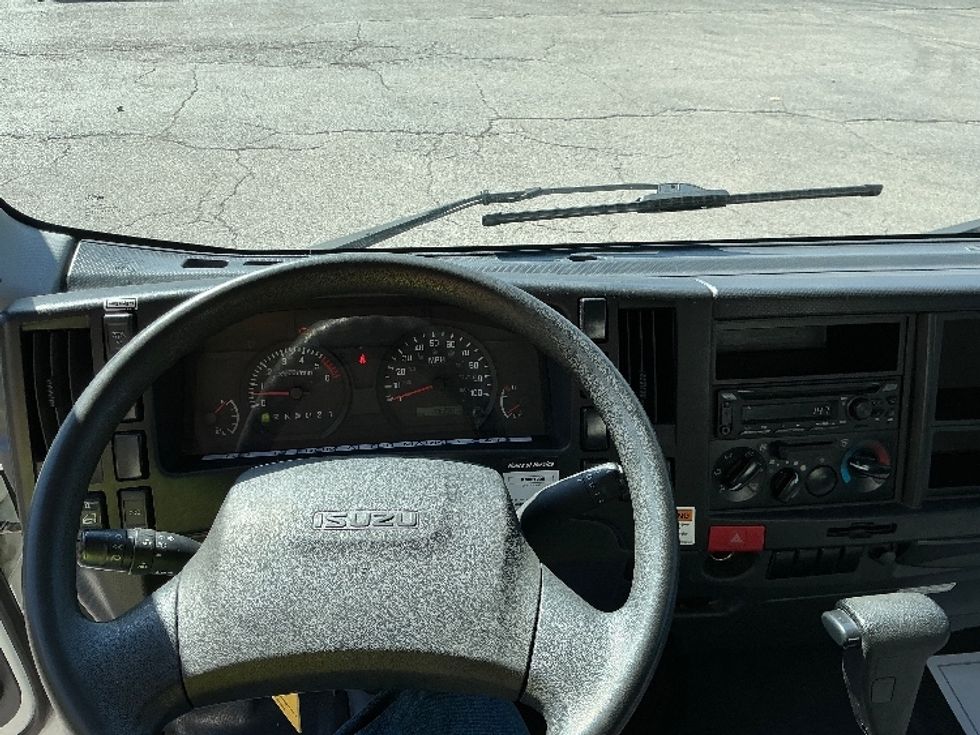 Light Duty Box Truck-Light and Medium Duty Trucks-Isuzu-2023-NPR EFI-Knoxville-TN-113,400\n\t\tmiles-$ 42,500 - Image 18