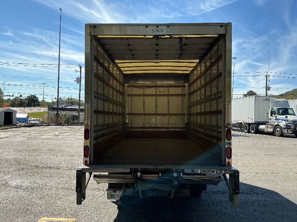 Light Duty Box Truck-Light and Medium Duty Trucks-Isuzu-2023-NPR EFI-Knoxville-TN-113,400\n\t\tmiles-$ 42,500 - Image 8