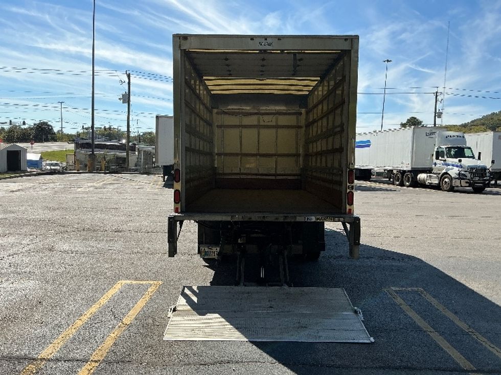 Light Duty Box Truck-Light and Medium Duty Trucks-Isuzu-2023-NPR EFI-Knoxville-TN-113,400\n\t\tmiles-$ 42,500 - Image 9