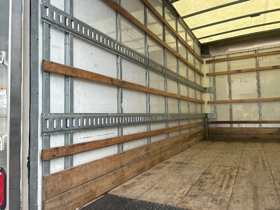 Light Duty Box Truck-Light and Medium Duty Trucks-Isuzu-2023-NPR EFI-Knoxville-TN-151,318\n\t\tmiles-$ 35,250 - Image 11