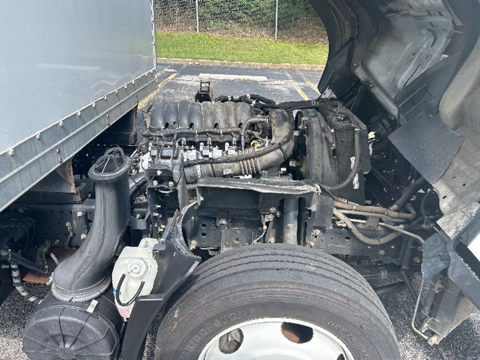 Light Duty Box Truck-Light and Medium Duty Trucks-Isuzu-2023-NPR EFI-Knoxville-TN-151,318\n\t\tmiles-$ 35,250 - Image 24