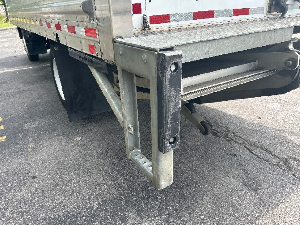 Light Duty Box Truck-Light and Medium Duty Trucks-Isuzu-2023-NPR EFI-Knoxville-TN-151,318\n\t\tmiles-$ 35,250 - Image 28