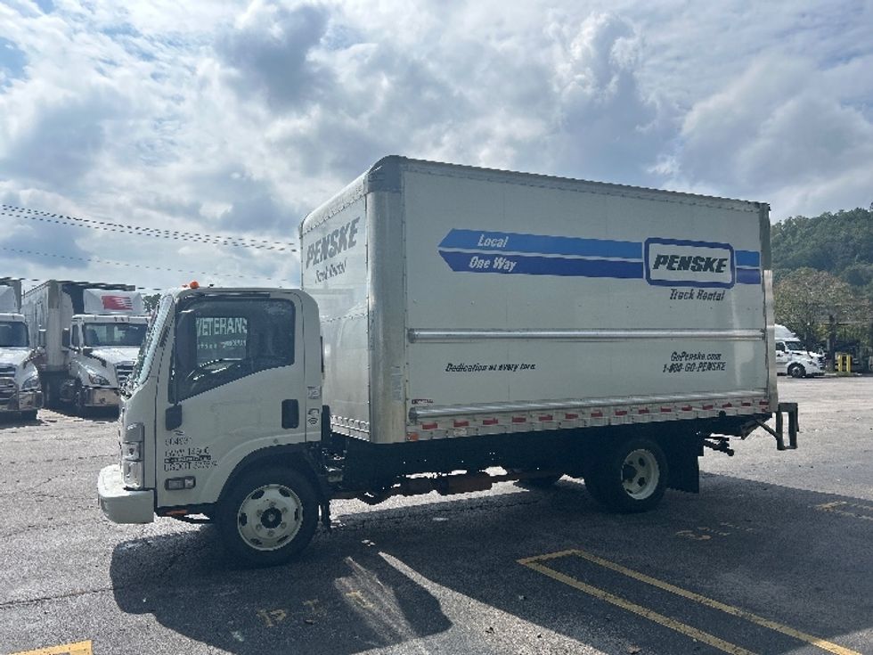 Light Duty Box Truck-Light and Medium Duty Trucks-Isuzu-2023-NPR EFI-Knoxville-TN-151,318\n\t\tmiles-$ 35,250 - Image 4