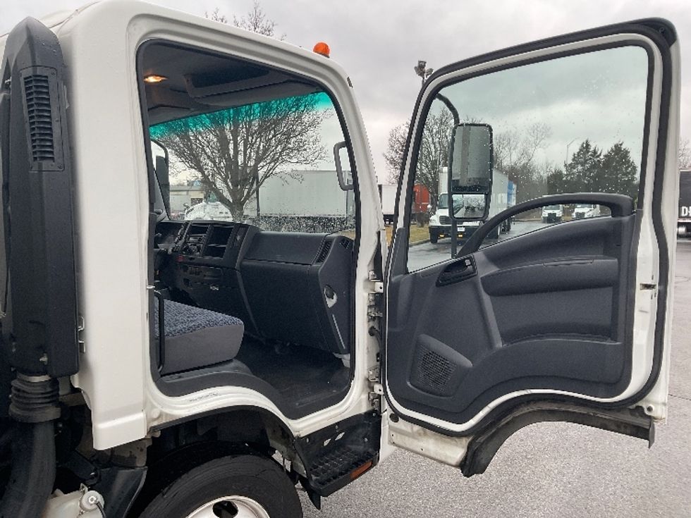 Light Duty Box Truck-Light and Medium Duty Trucks-Isuzu-2023-NPR EFI-La Vergne-TN-120,888\n\t\tmiles-$ 41,250 - Image 20