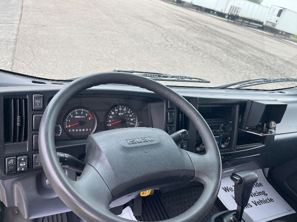 Light Duty Box Truck-Light and Medium Duty Trucks-Isuzu-2023-NPR EFI-Lansing-MI-104,684\n\t\tmiles-$ 42,000 - Image 16