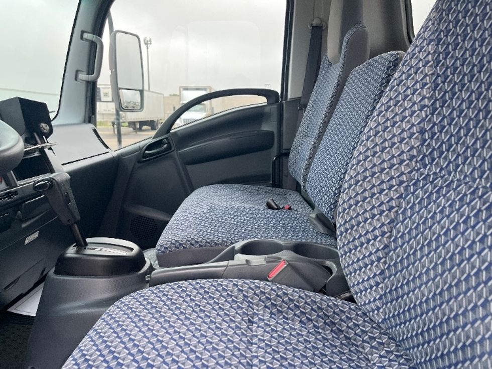 Light Duty Box Truck-Light and Medium Duty Trucks-Isuzu-2023-NPR EFI-Lansing-MI-104,684\n\t\tmiles-$ 42,000 - Image 18