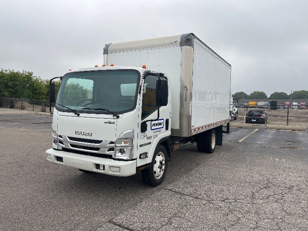 Light Duty Box Truck-Light and Medium Duty Trucks-Isuzu-2023-NPR EFI-Lansing-MI-104,684\n\t\tmiles-$ 42,000 - Image 3