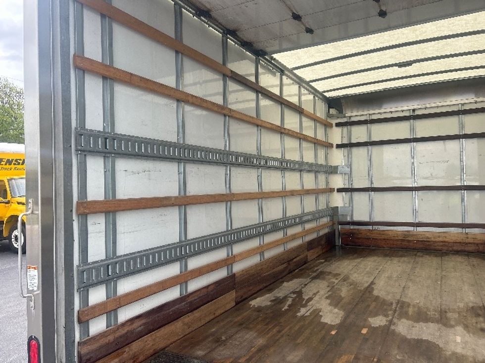 Light Duty Box Truck-Light and Medium Duty Trucks-Isuzu-2023-NPR EFI-Louisville-KY-132,862\n\t\tmiles-$ 38,750 - Image 11