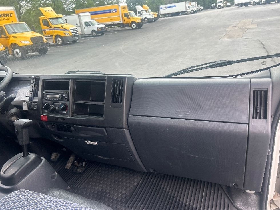 Light Duty Box Truck-Light and Medium Duty Trucks-Isuzu-2023-NPR EFI-Louisville-KY-132,862\n\t\tmiles-$ 38,750 - Image 21