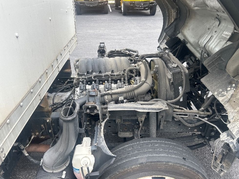 Light Duty Box Truck-Light and Medium Duty Trucks-Isuzu-2023-NPR EFI-Louisville-KY-132,862\n\t\tmiles-$ 38,750 - Image 23