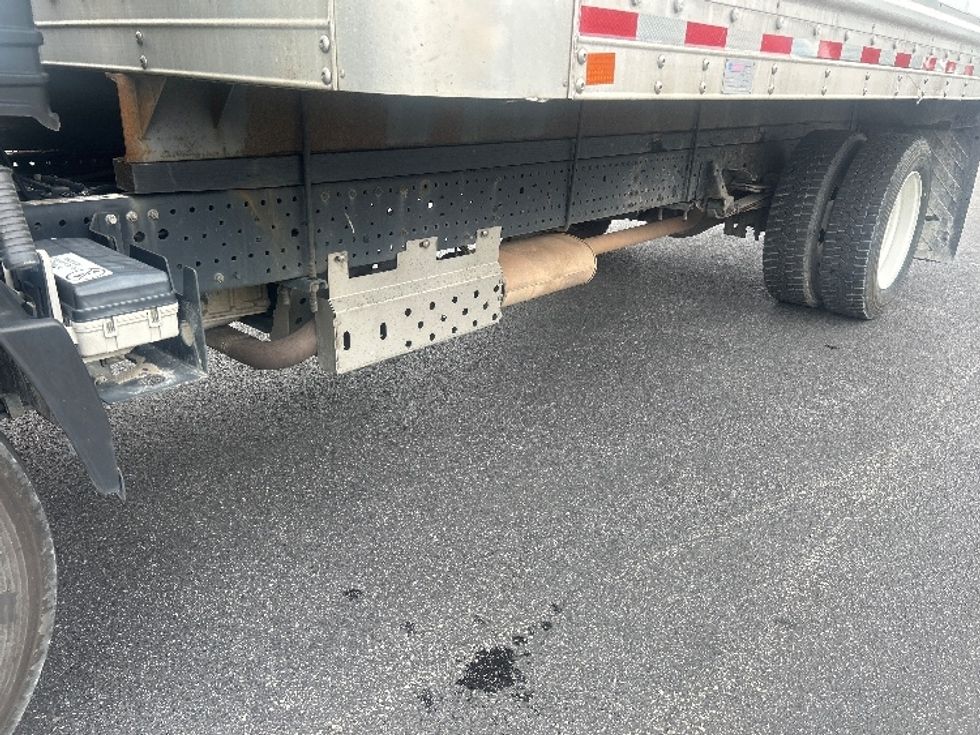 Light Duty Box Truck-Light and Medium Duty Trucks-Isuzu-2023-NPR EFI-Louisville-KY-132,862\n\t\tmiles-$ 38,750 - Image 5