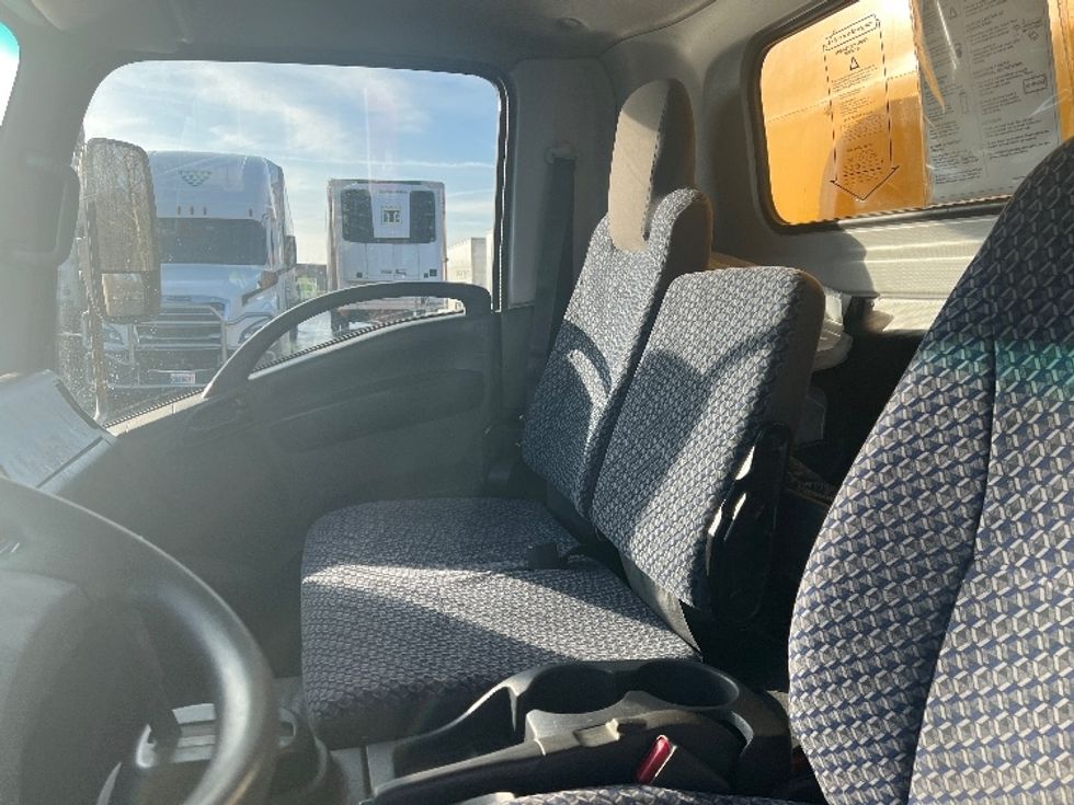 Light Duty Box Truck-Light and Medium Duty Trucks-Isuzu-2023-NPR EFI-Middlefield-OH-111,498\n\t\tmiles-$ 36,750 - Image 19