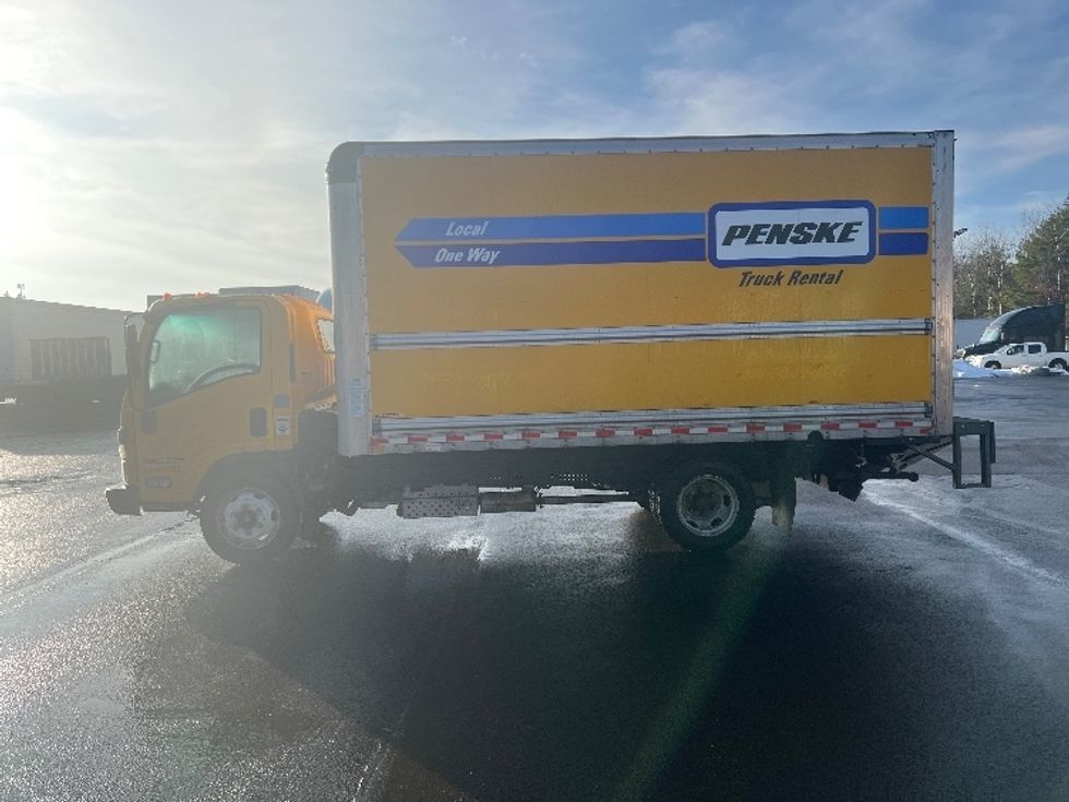 Light Duty Box Truck-Light and Medium Duty Trucks-Isuzu-2023-NPR EFI-Middlefield-OH-111,498\n\t\tmiles-$ 36,750 - Image 4