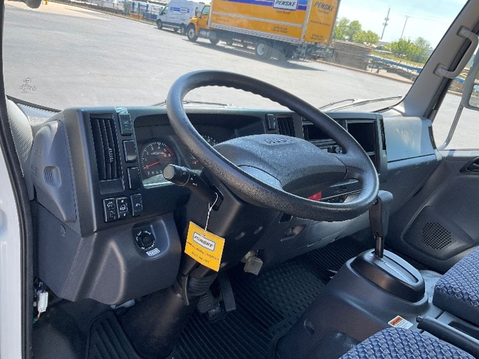 Light Duty Box Truck-Light and Medium Duty Trucks-Isuzu-2023-NPR EFI-Milwaukee-WI-118,988\n\t\tmiles-$ 41,250 - Image 17