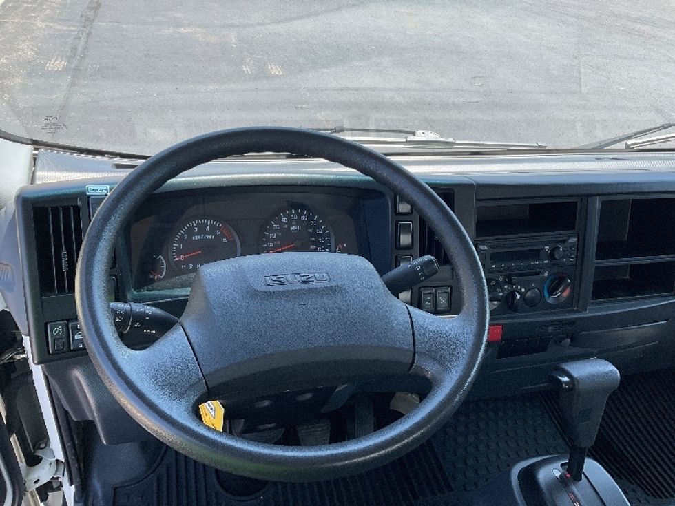 Light Duty Box Truck-Light and Medium Duty Trucks-Isuzu-2023-NPR EFI-Milwaukee-WI-118,988\n\t\tmiles-$ 41,250 - Image 18