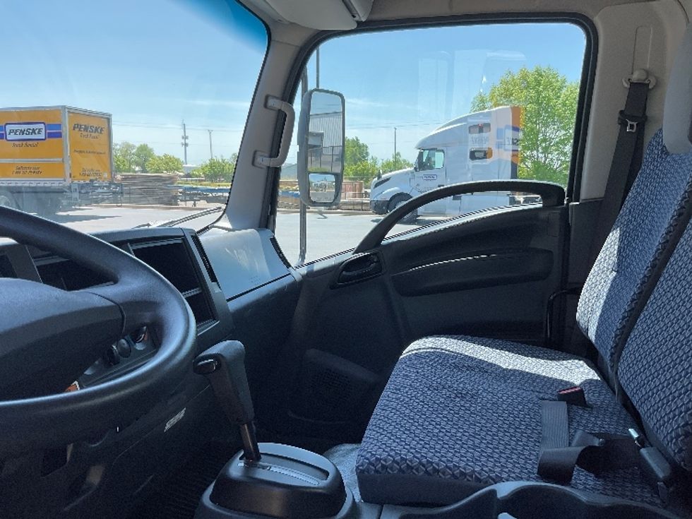 Light Duty Box Truck-Light and Medium Duty Trucks-Isuzu-2023-NPR EFI-Milwaukee-WI-118,988\n\t\tmiles-$ 41,250 - Image 19