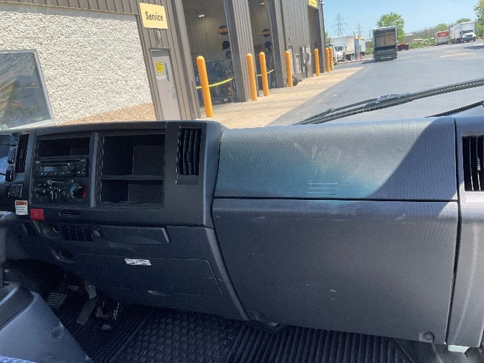 Light Duty Box Truck-Light and Medium Duty Trucks-Isuzu-2023-NPR EFI-Milwaukee-WI-118,988\n\t\tmiles-$ 41,250 - Image 21