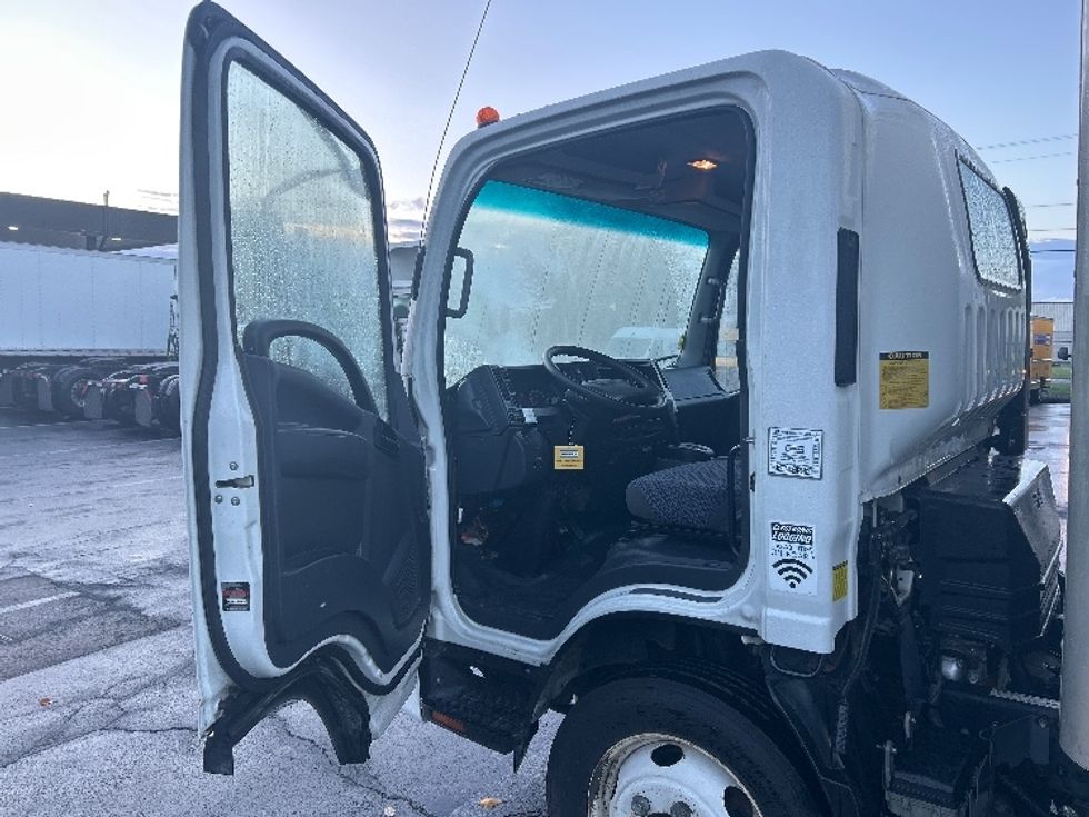 Light Duty Box Truck-Light and Medium Duty Trucks-Isuzu-2023-NPR EFI-Minoa-NY-116,458\n\t\tmiles-$ 39,000 - Image 16