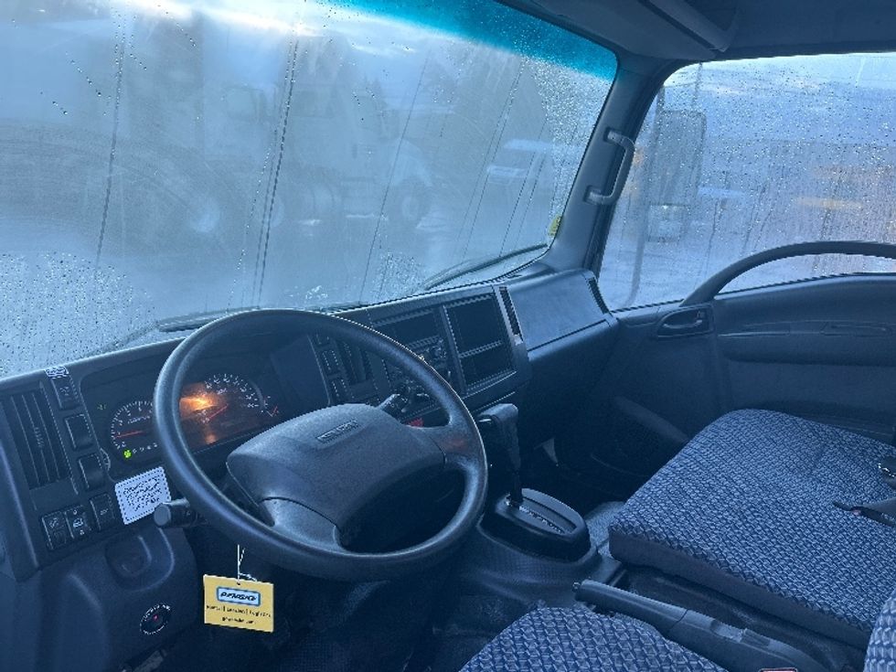 Light Duty Box Truck-Light and Medium Duty Trucks-Isuzu-2023-NPR EFI-Minoa-NY-116,458\n\t\tmiles-$ 39,000 - Image 17