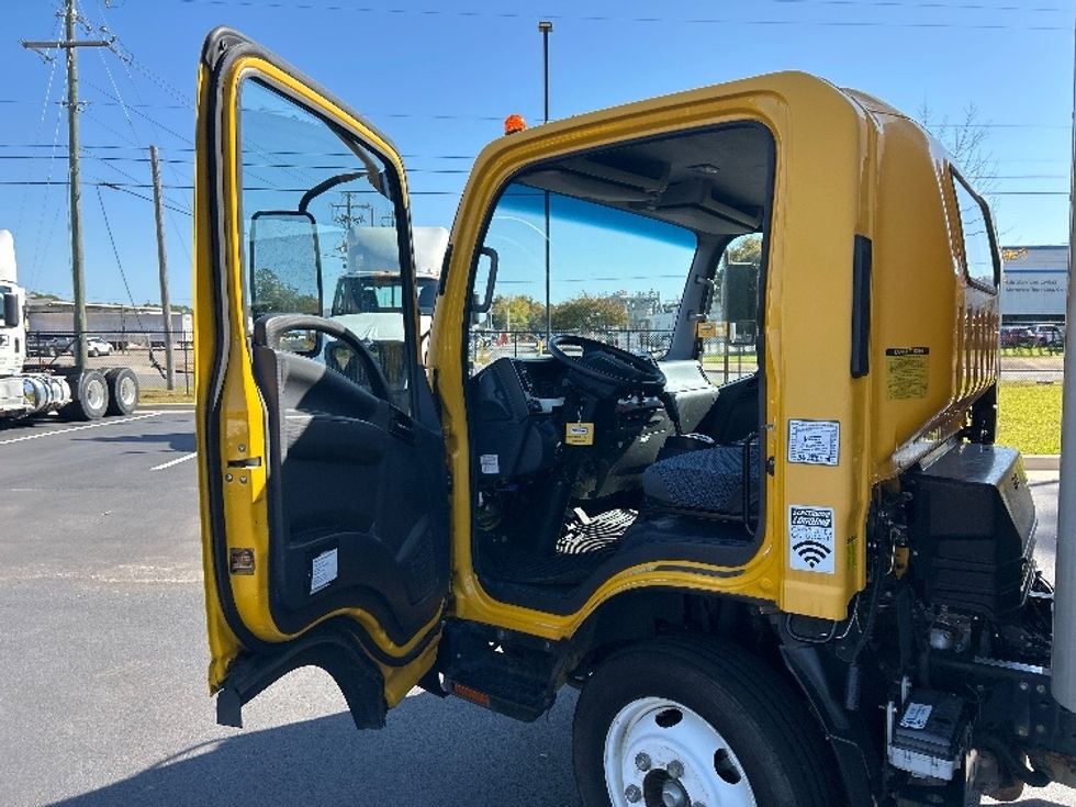 Light Duty Box Truck-Light and Medium Duty Trucks-Isuzu-2023-NPR EFI-Mobile-AL-129,186\n\t\tmiles-$ 36,750 - Image 16