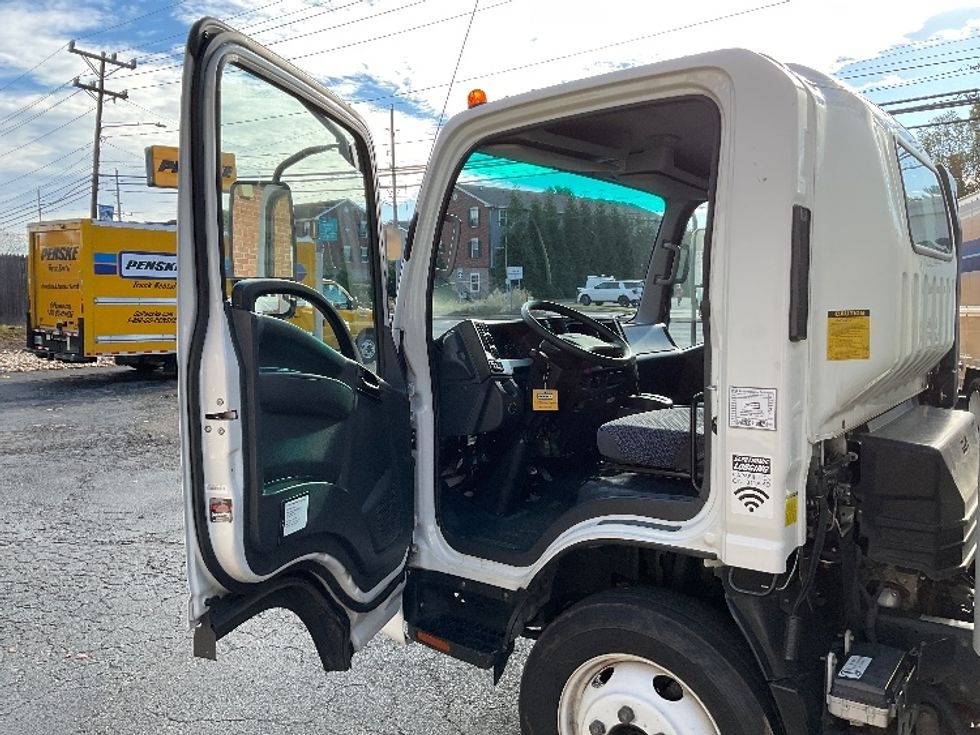 Light Duty Box Truck-Light and Medium Duty Trucks-Isuzu-2023-NPR EFI-New Castle-DE-102,413\n\t\tmiles-$ 43,000 - Image 16
