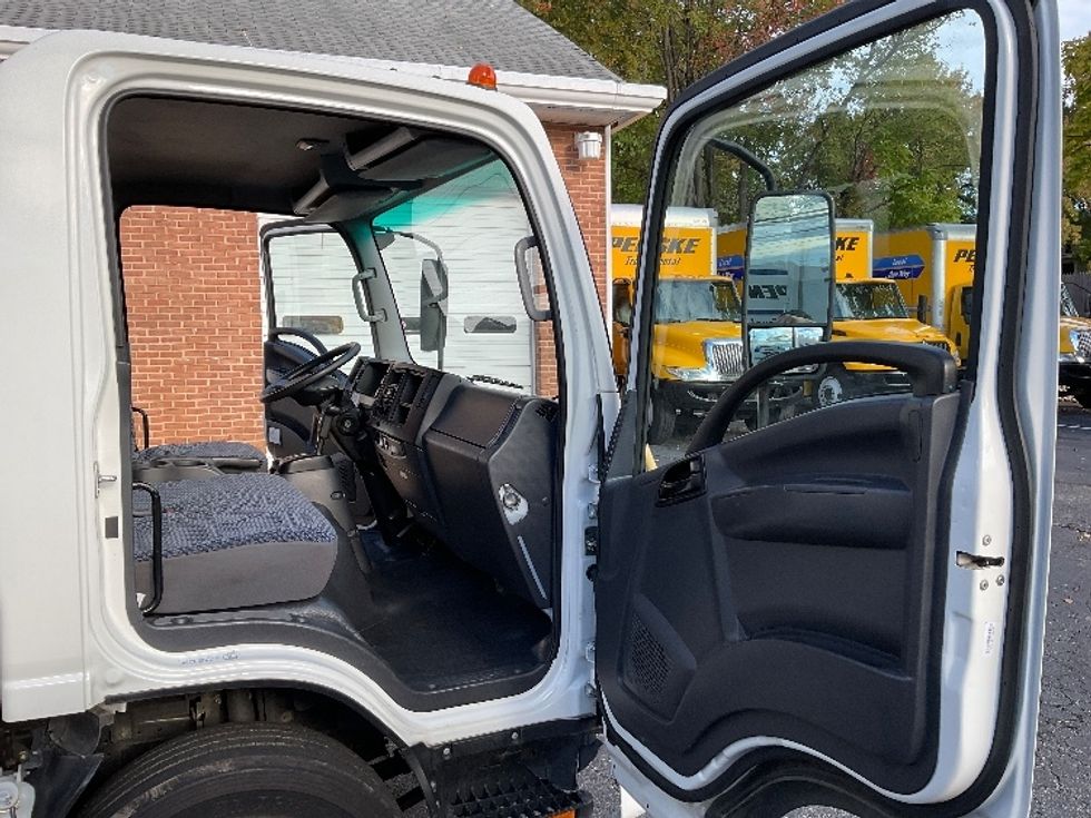 Light Duty Box Truck-Light and Medium Duty Trucks-Isuzu-2023-NPR EFI-New Castle-DE-102,413\n\t\tmiles-$ 43,000 - Image 20