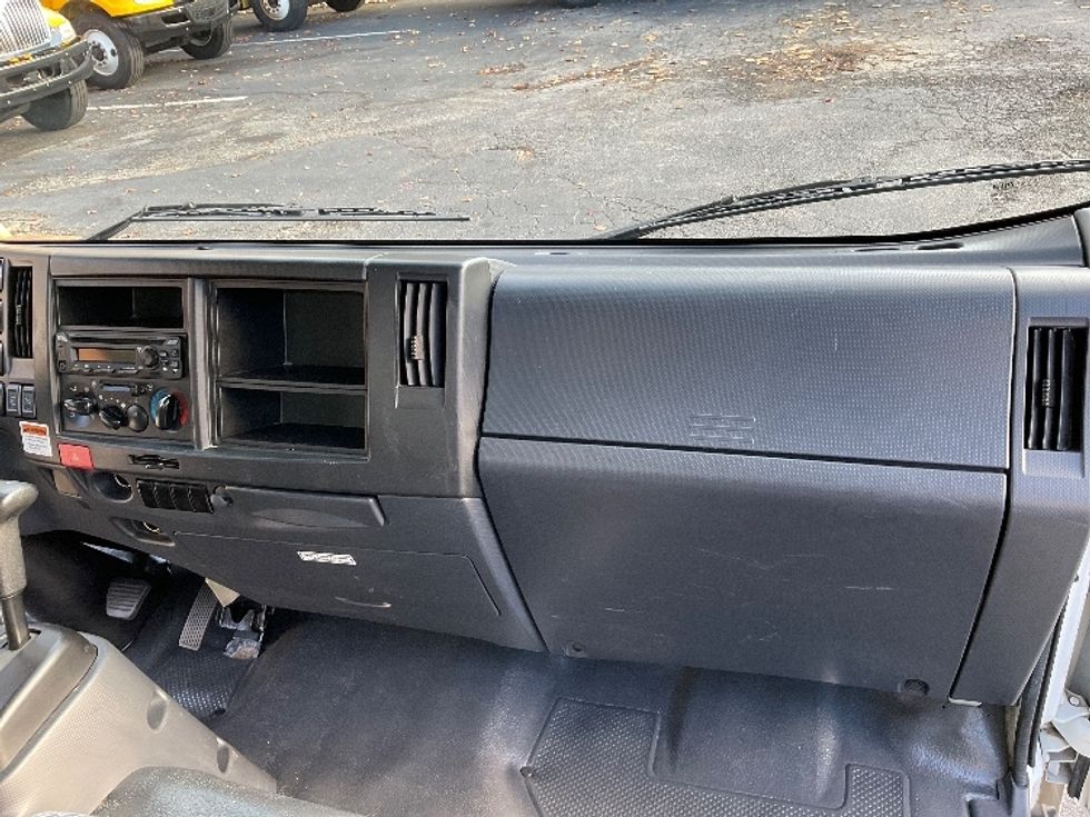 Light Duty Box Truck-Light and Medium Duty Trucks-Isuzu-2023-NPR EFI-New Castle-DE-102,413\n\t\tmiles-$ 43,000 - Image 21