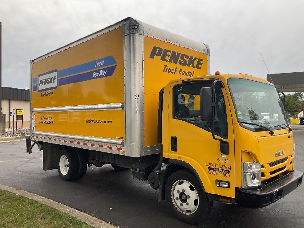 2023 Isuzu NPR photo 3