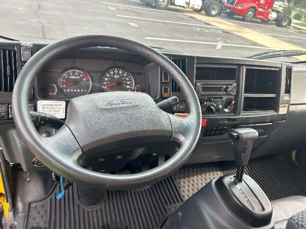 Light Duty Box Truck-Light and Medium Duty Trucks-Isuzu-2023-NPR EFI-New Castle-DE-136,599\n\t\tmiles-$ 35,750 - Image 17