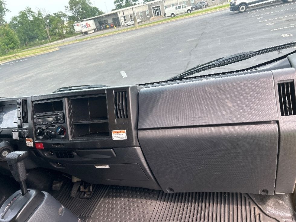 Light Duty Box Truck-Light and Medium Duty Trucks-Isuzu-2023-NPR EFI-New Castle-DE-136,599\n\t\tmiles-$ 35,750 - Image 21