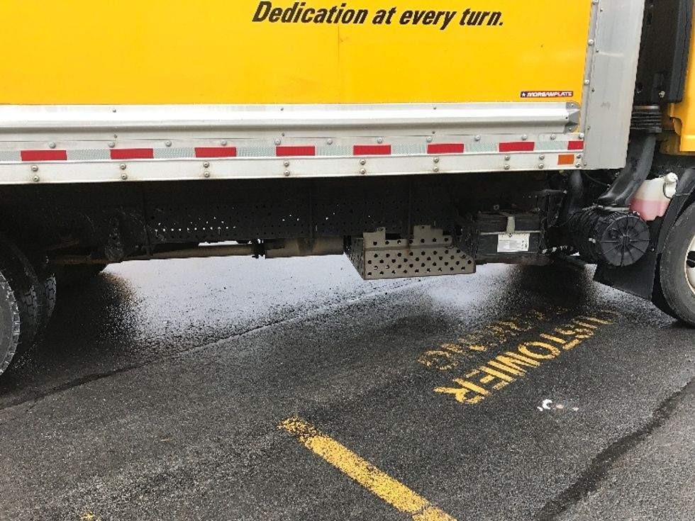 Light Duty Box Truck-Light and Medium Duty Trucks-Isuzu-2023-NPR EFI-New Castle-DE-98,754\n\t\tmiles-$ 41,250 - Image 14