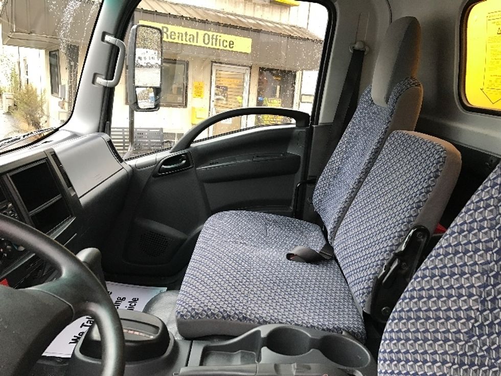 Light Duty Box Truck-Light and Medium Duty Trucks-Isuzu-2023-NPR EFI-New Castle-DE-98,754\n\t\tmiles-$ 41,250 - Image 19