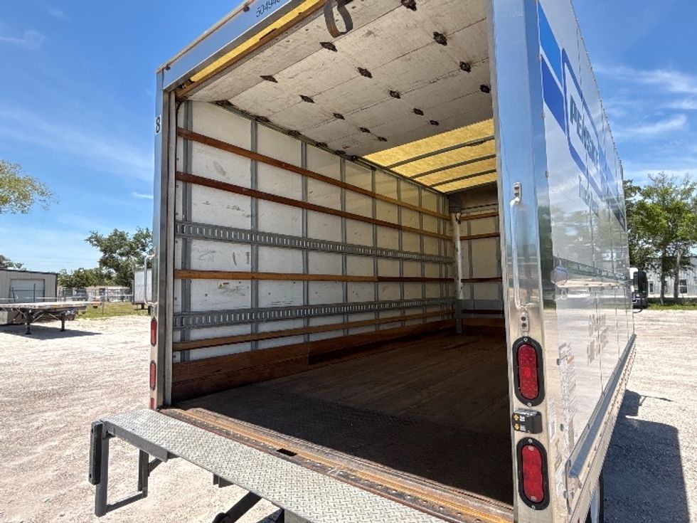 Light Duty Box Truck-Light and Medium Duty Trucks-Isuzu-2023-NPR EFI-Ocala-FL-117,910\n\t\tmiles-$ 43,250 - Image 11