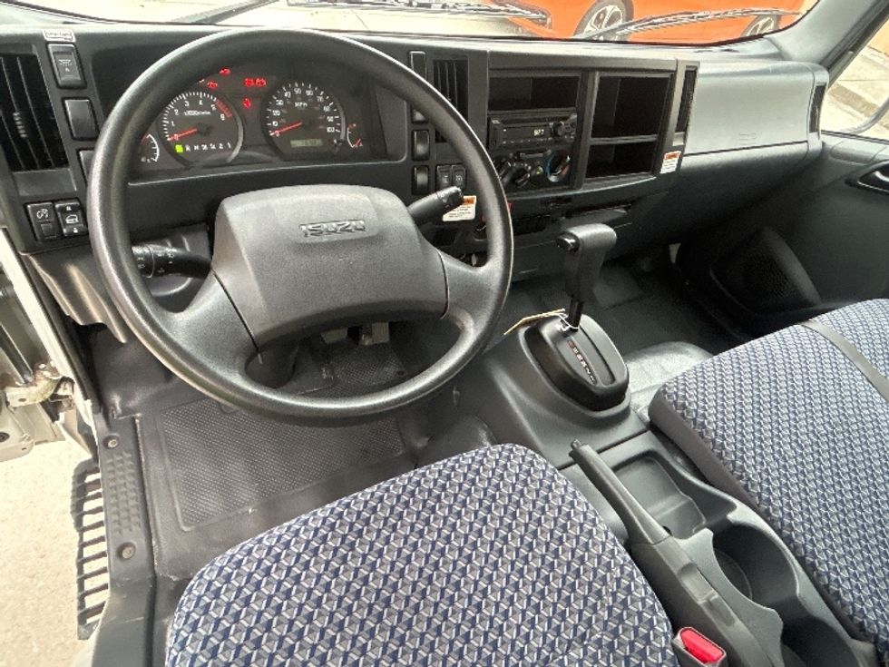 Light Duty Box Truck-Light and Medium Duty Trucks-Isuzu-2023-NPR EFI-Ocala-FL-117,910\n\t\tmiles-$ 43,250 - Image 18